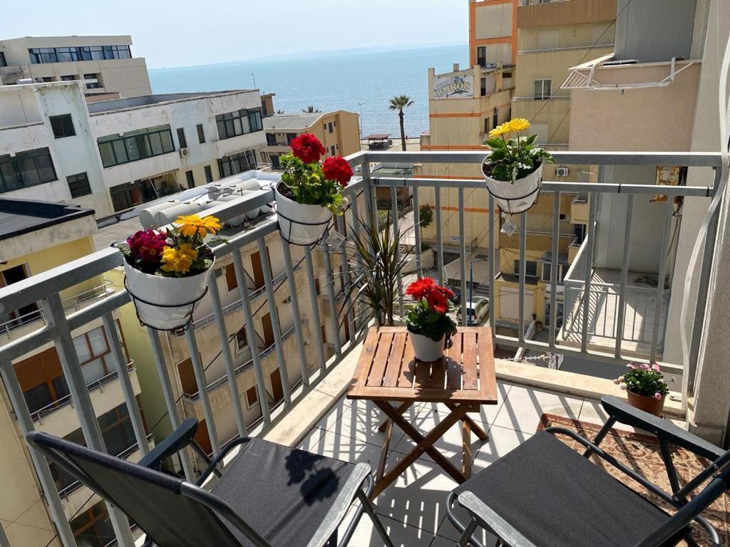 Gold Key Apartments, Durres Beach Buitenkant foto