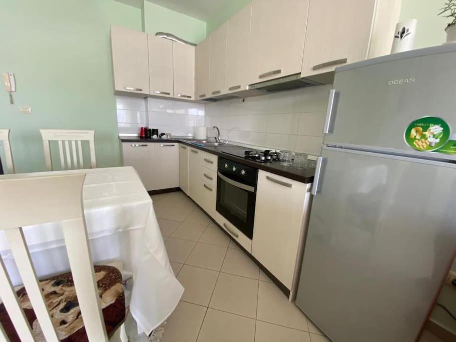 Gold Key Apartments, Durres Beach Buitenkant foto