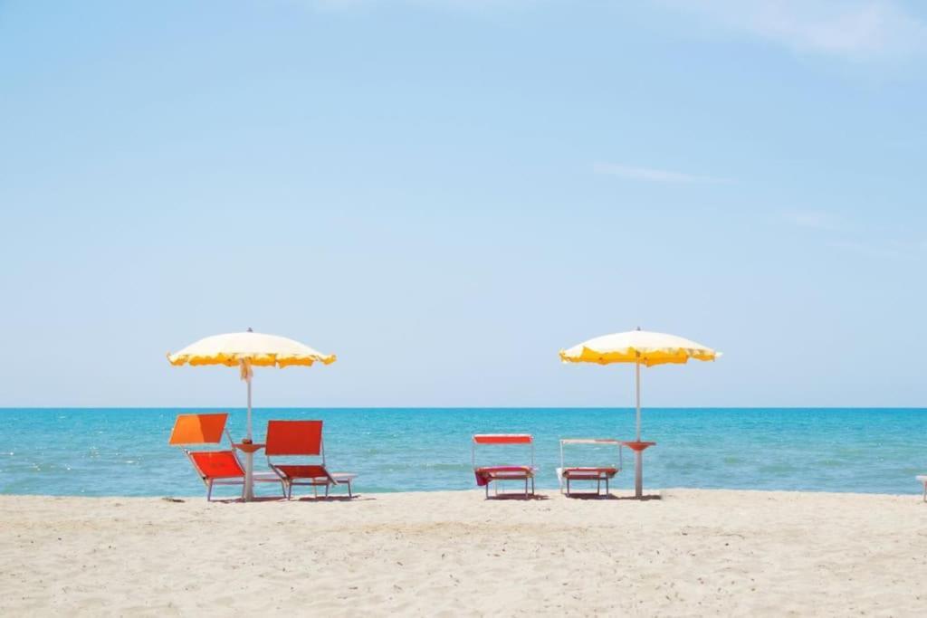 Gold Key Apartments, Durres Beach Buitenkant foto