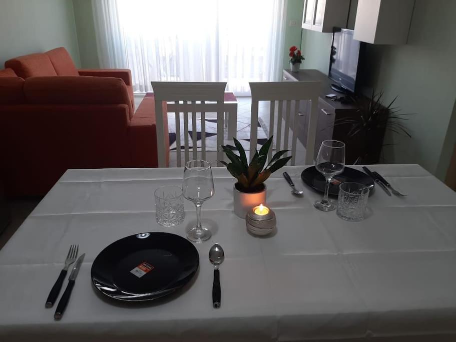 Gold Key Apartments, Durres Beach Buitenkant foto